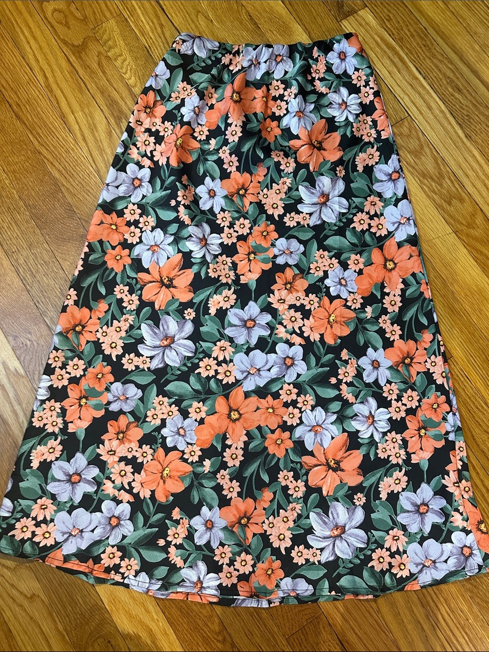 Flowery skirt perfect for summer or work!
